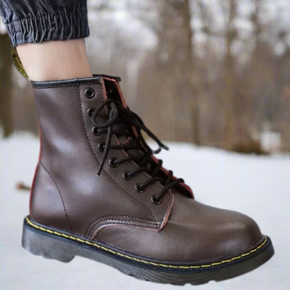 Elegant lace-up boots